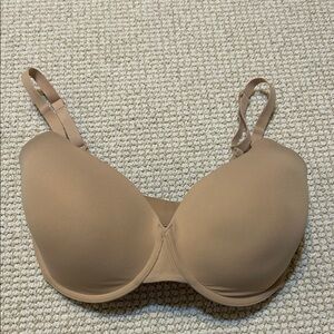 SKIMS Underwire 34DDD bra in nude NWOT